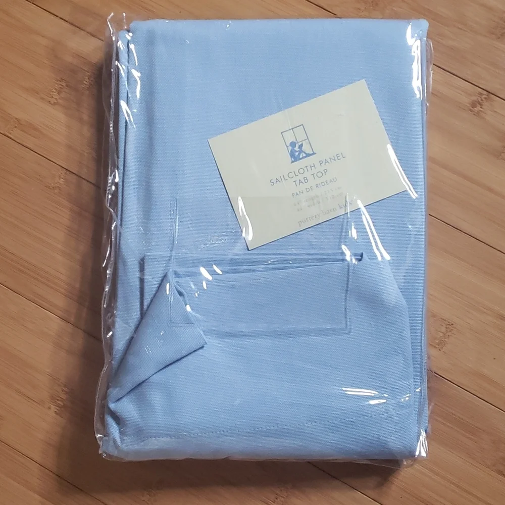 NWT Pottery Barn kids Sailcloth Drape 44 x 84 inch tab top 100% cotton